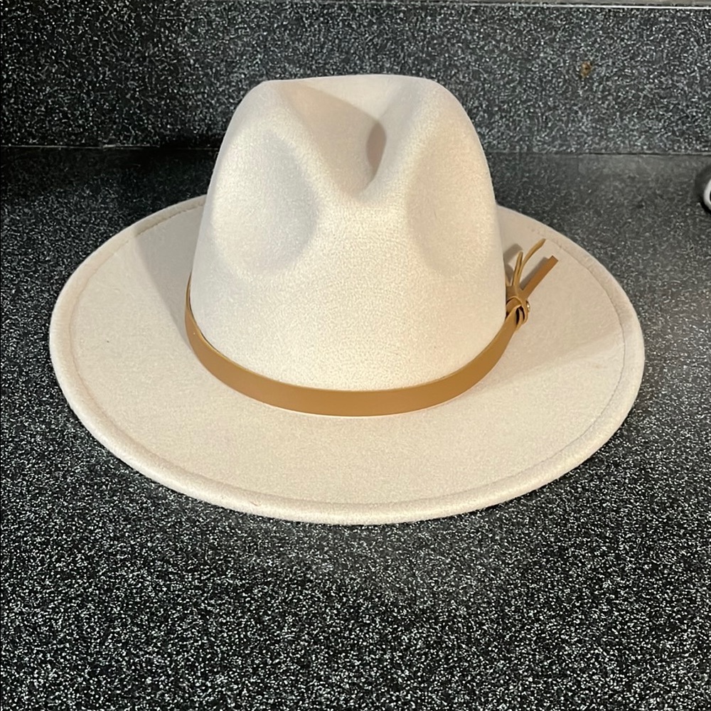 Marcus Adler hat